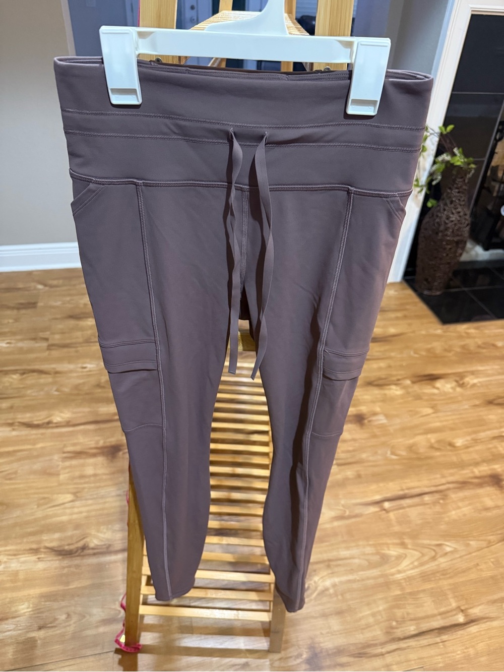 Athleta Rainier Cargo Tight, Size S